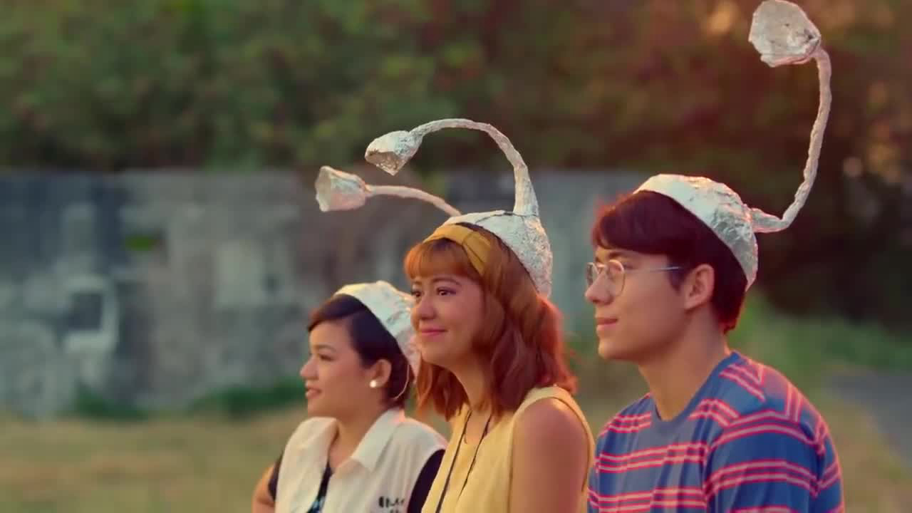 Banner Phim Cô gái dị ứng Wi-Fi (The Girl Allergic to Wi-Fi)