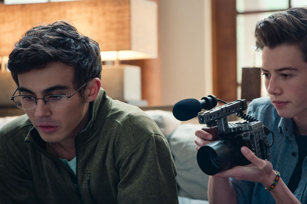 Xem Phim Phá hoại kiểu Mỹ (Phần 2) (American Vandal (Season 2))